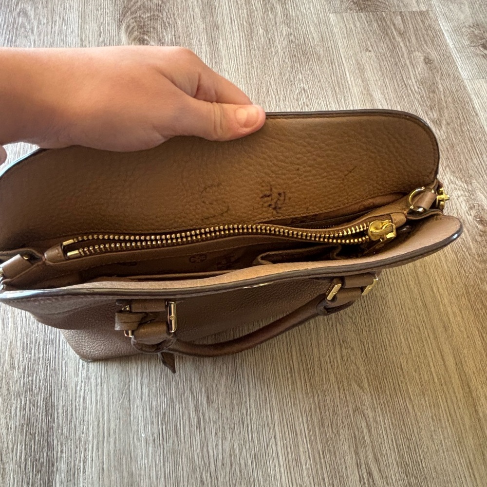 Tory Burch Robinson Tan Leather Satchel - Picture 10 of 16